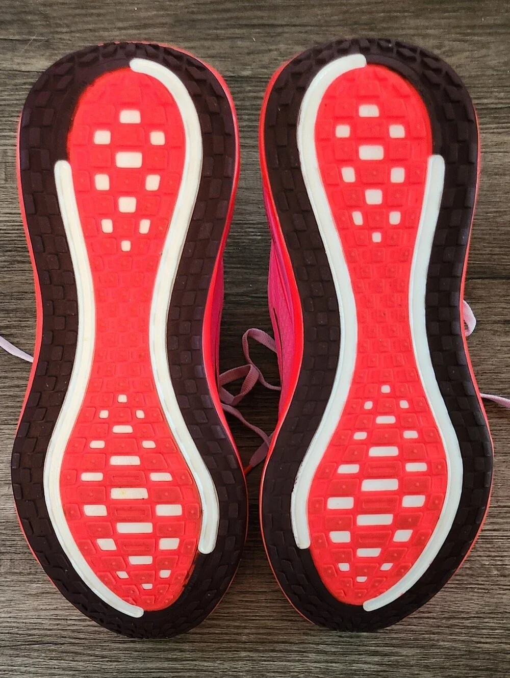 **BRAND NEW** Nike Vomero PLUS Zoom X Sz 8.5 Bright Vibrant Neon Hyper Hot Pink